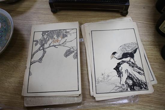 Two Japanese books of woodblock prints depicting birds, Meiji period, 25 x 16.5cm